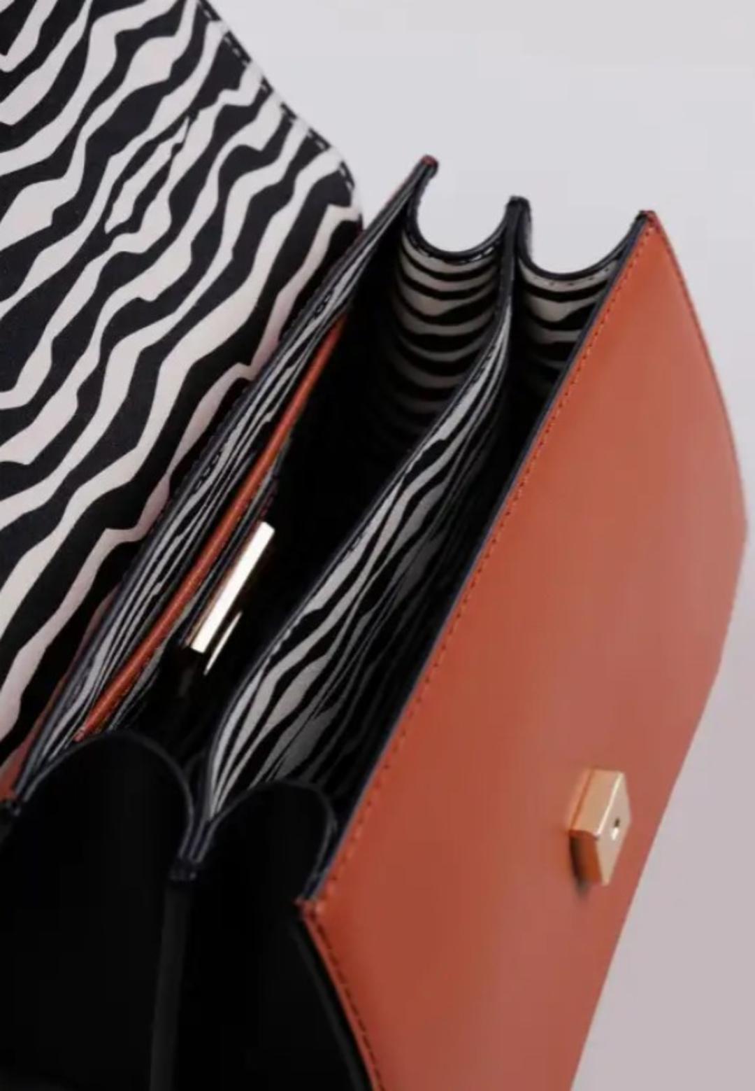 1405531 HANDBAG Cromia Brandy 0000000479