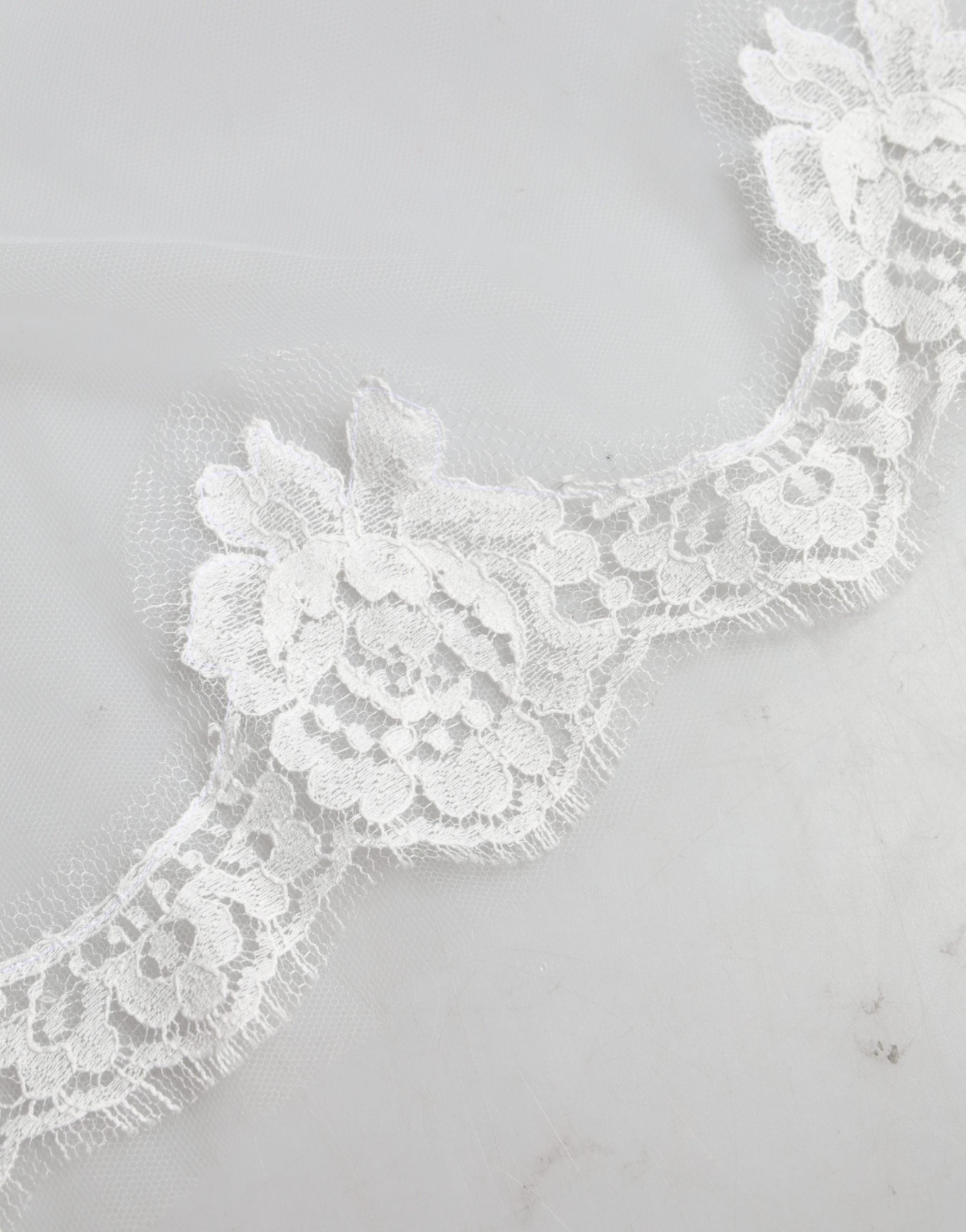 White Floral LaceNylon Floor Length 3M Long Veil