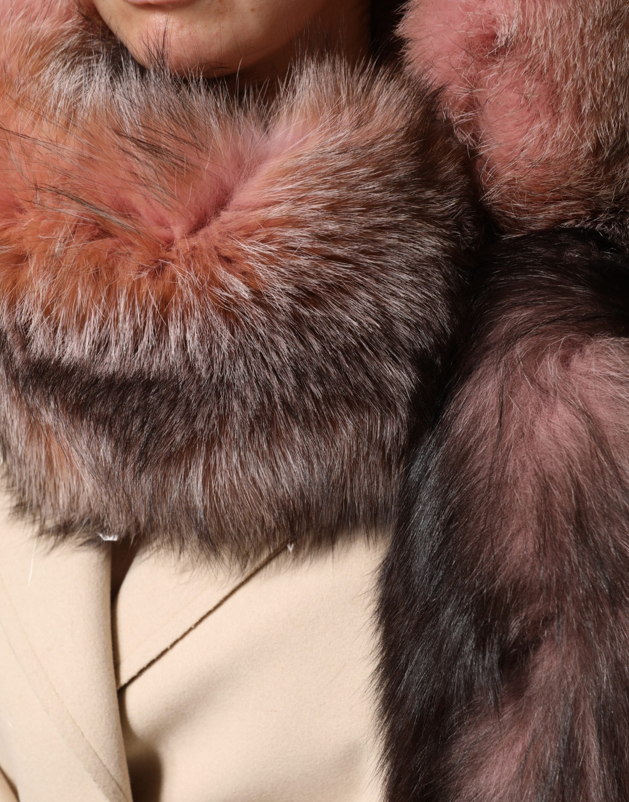 Dolce & Gabbana Pink Frost Fox Fur Neck Warmer Winter Scarf Dolce & Gabbana