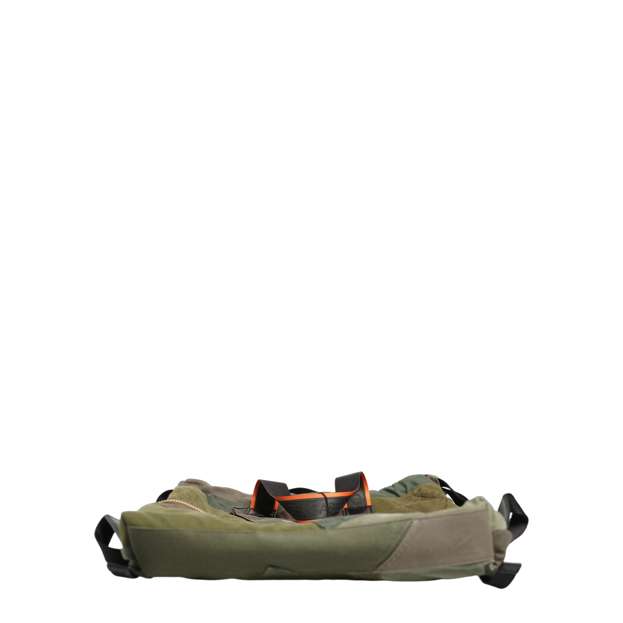 10708678.jpg