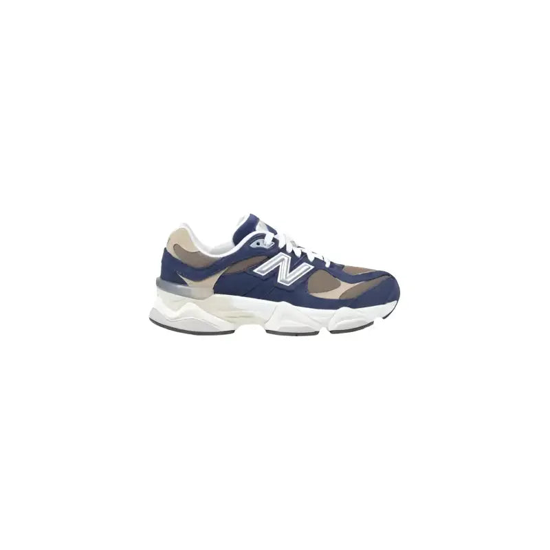  37 - Calzature Sneakers
