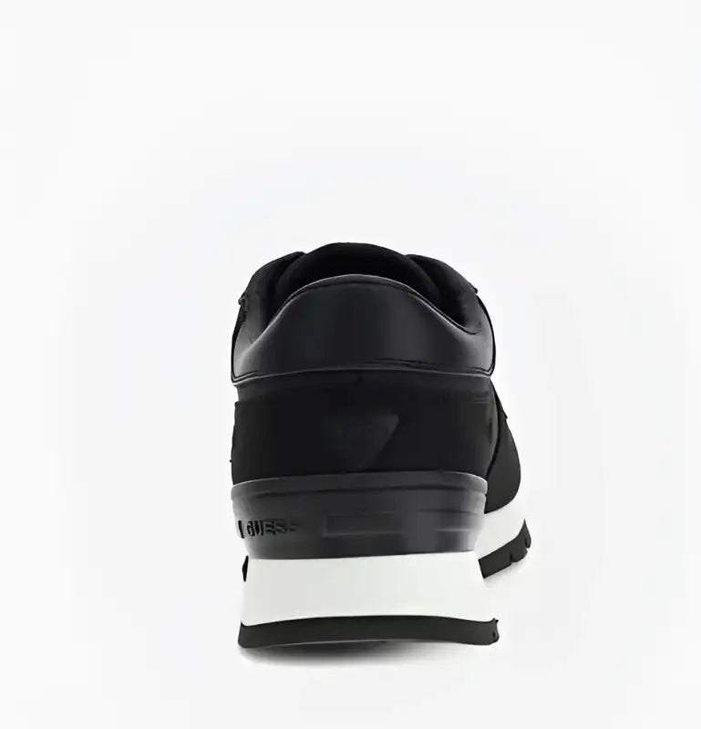 Sneaker Guess