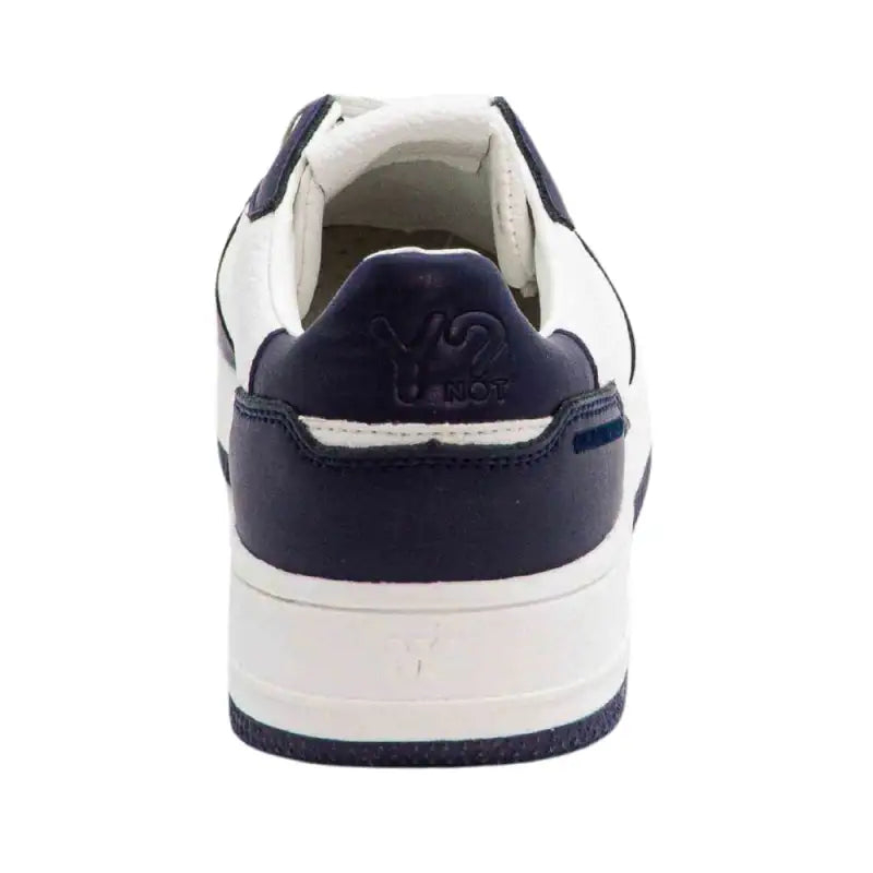 Sneakers Ynot?