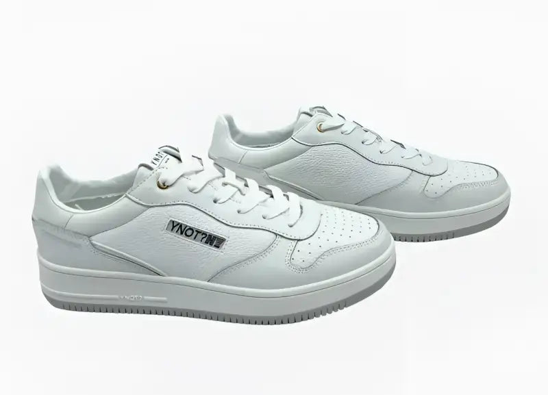 Sneakers Ynot?