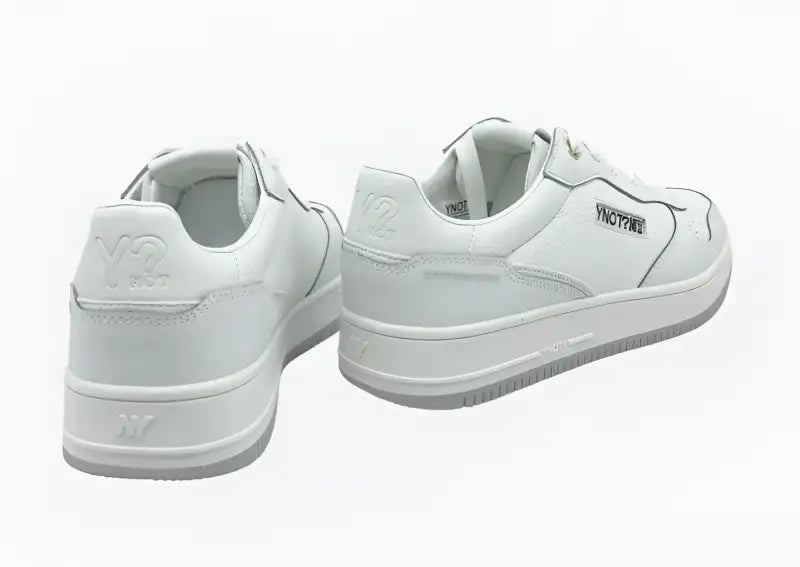 Sneakers Ynot?