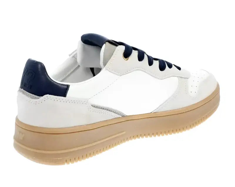 Sneakers Ynot?
