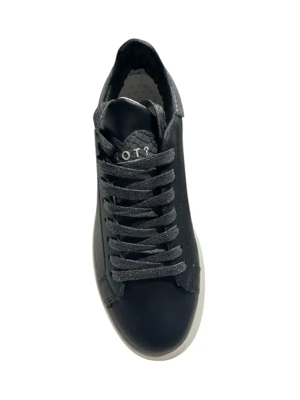 Sneakers Ynot?