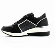 Sneakers Ynot?