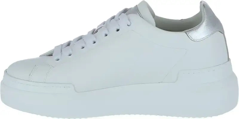 Sneaky Sneakers Donna